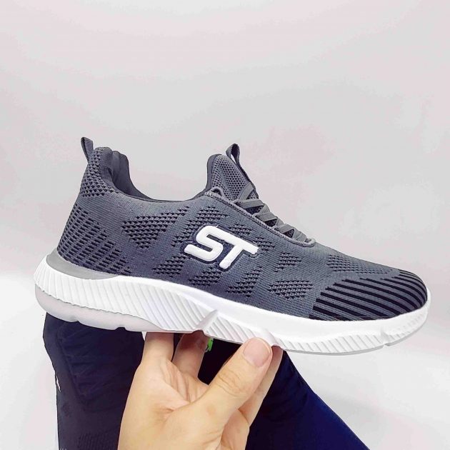 حذاء النشاط