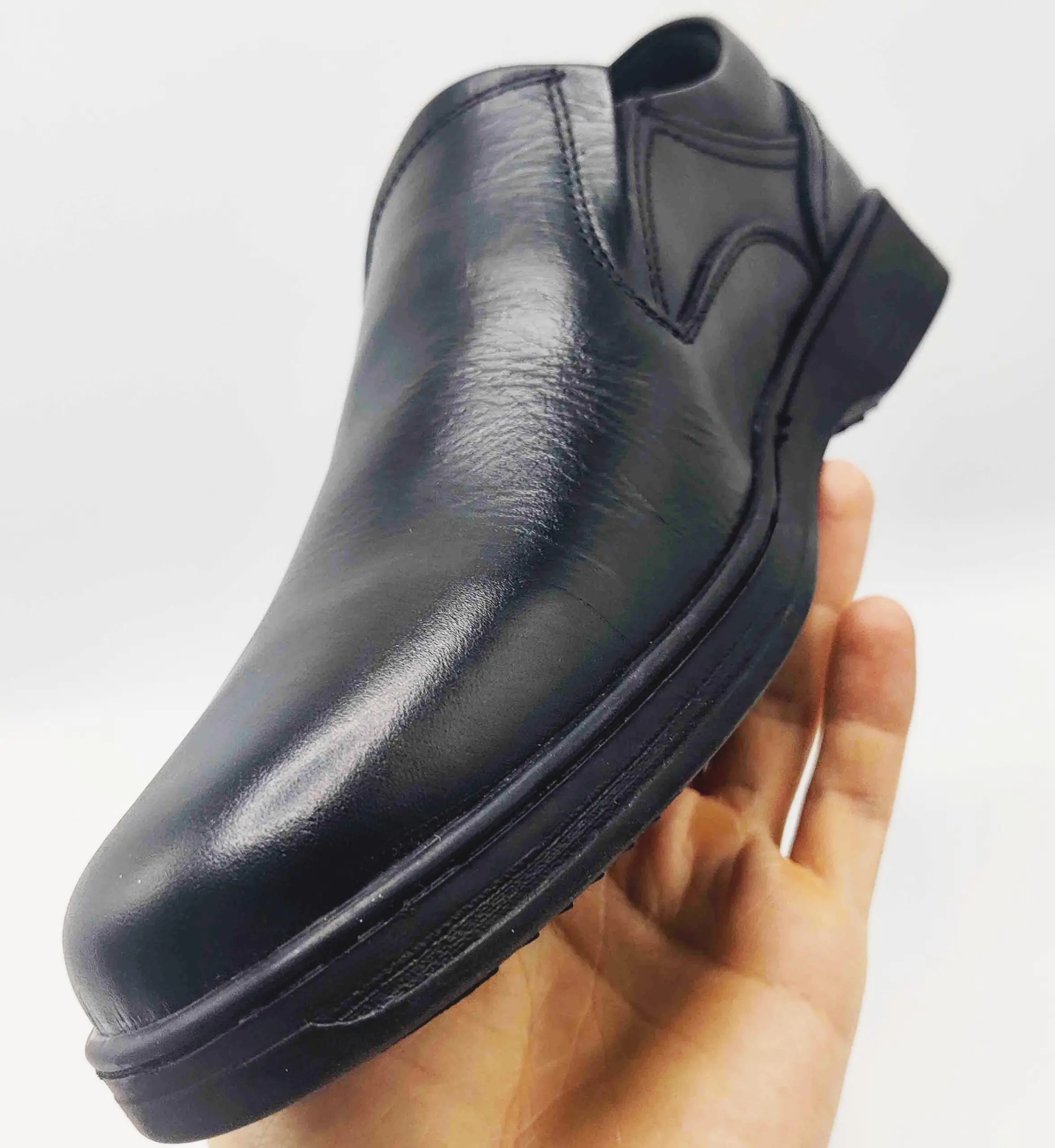 ⁦حذاء سواد الليل⁩ - الصورة ⁦2⁩