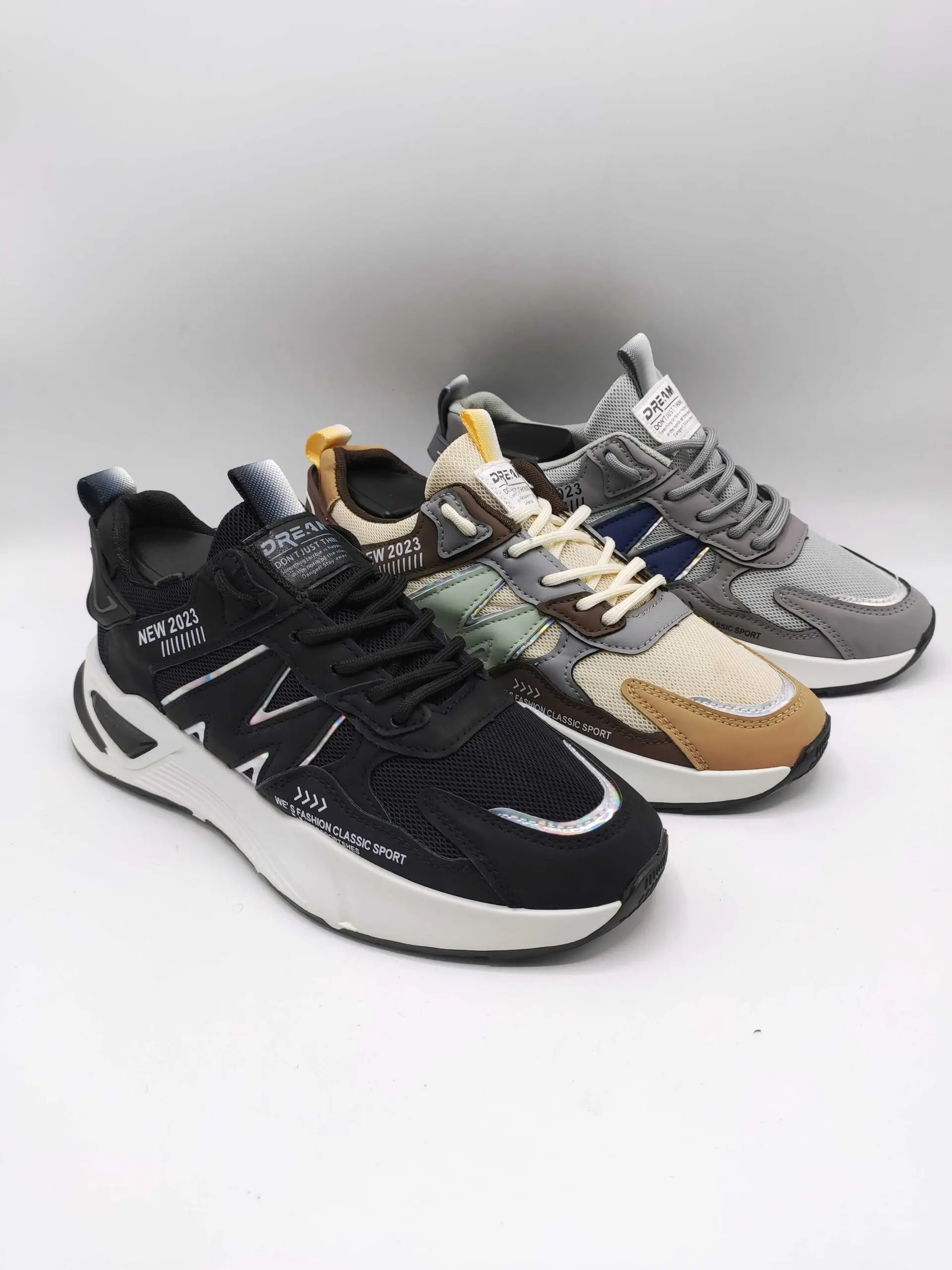 حذاء شبابي M