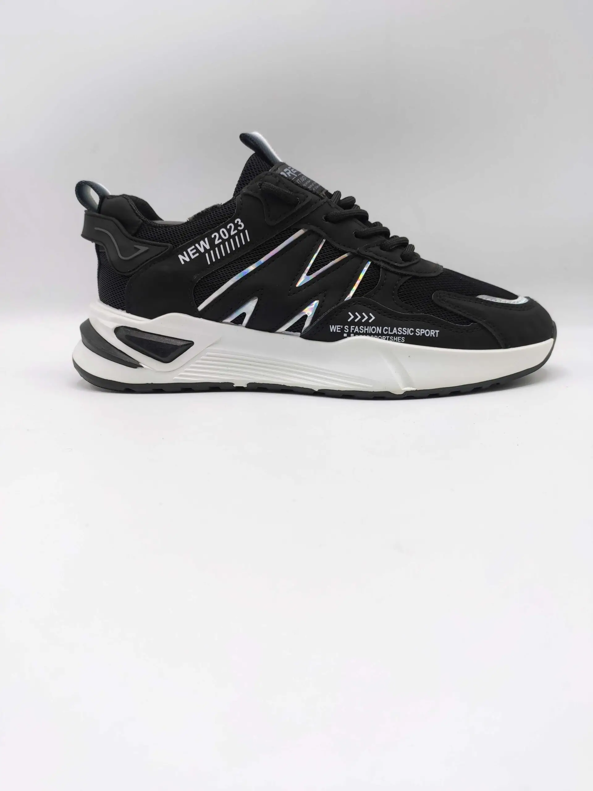 ⁦حذاء شبابي M⁩ - الصورة ⁦4⁩