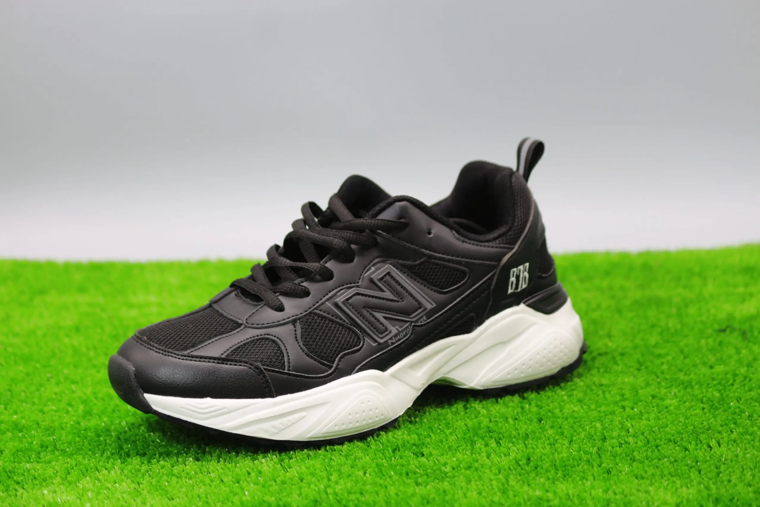 ⁦جديد new balance nb1⁩ - الصورة ⁦2⁩