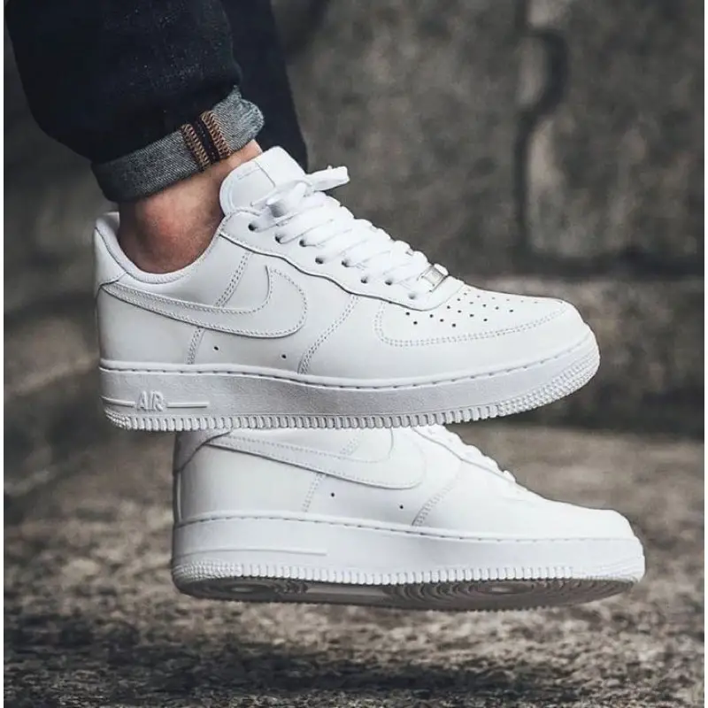 اير فورس ابيض