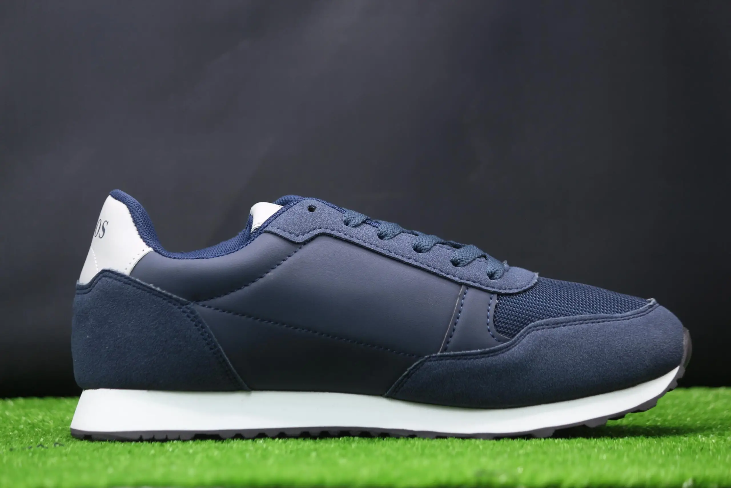 ⁦حذاء BOSS العصري⁩ - الصورة ⁦8⁩