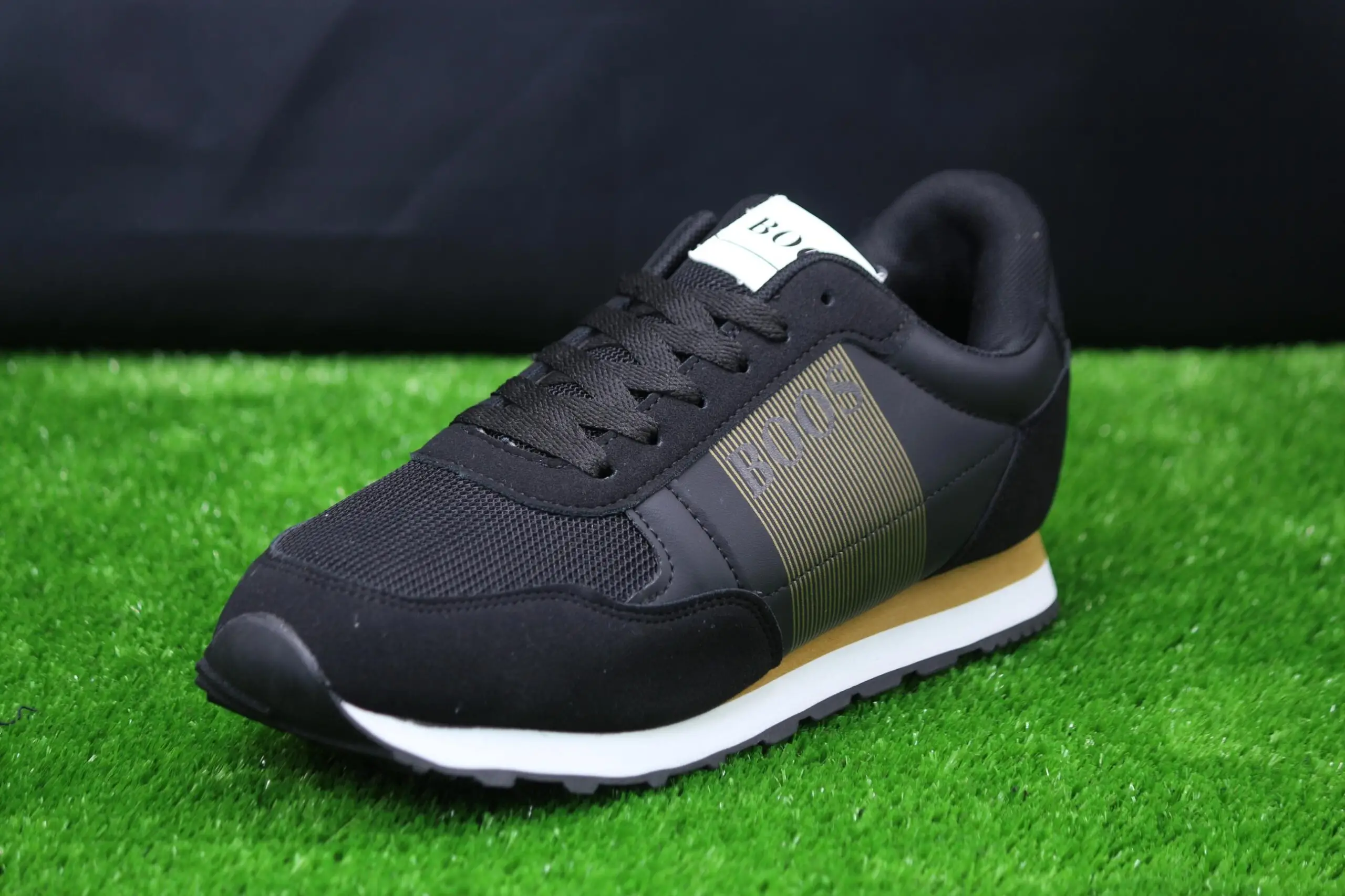 ⁦حذاء BOSS العصري⁩ - الصورة ⁦9⁩