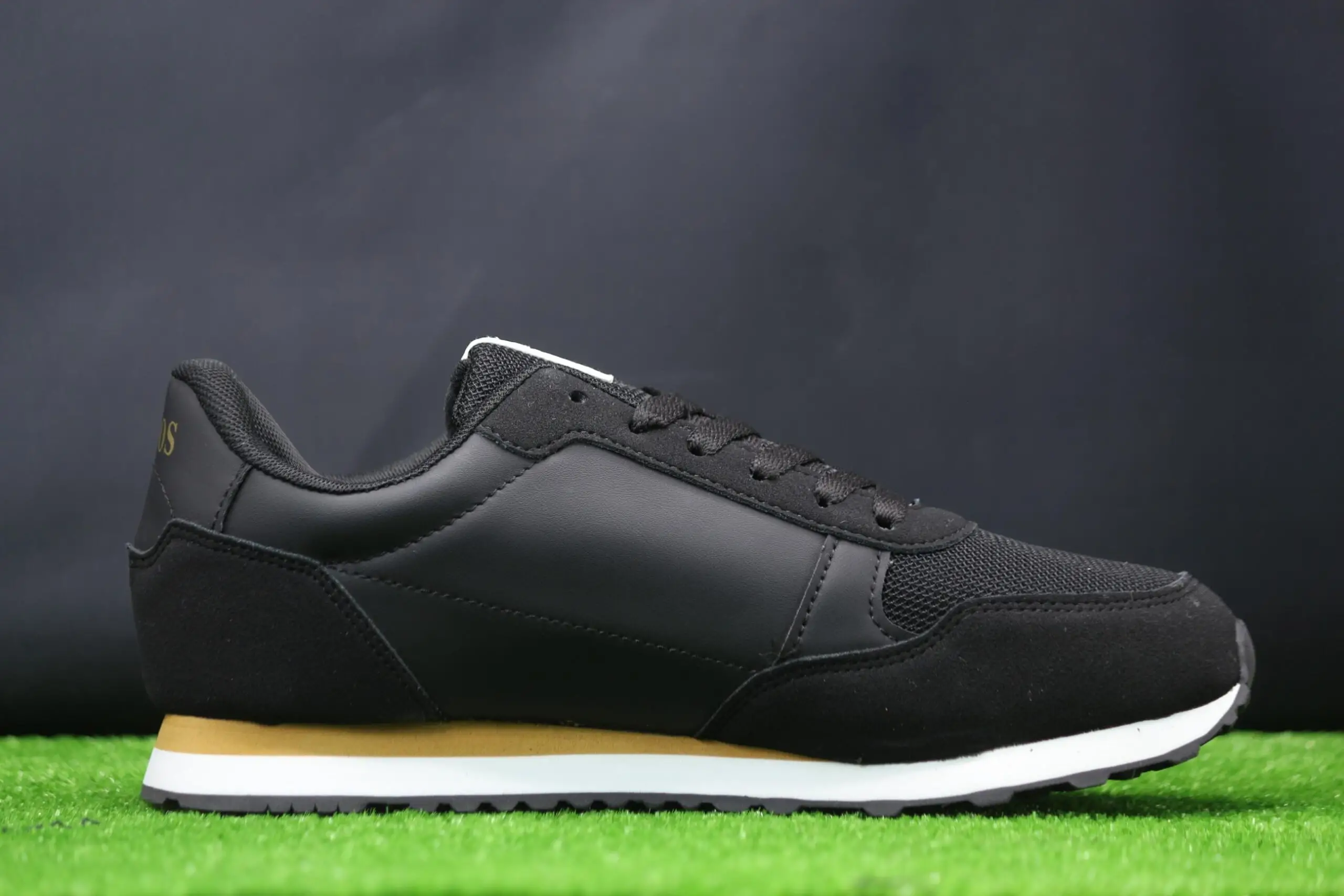 ⁦حذاء BOSS العصري⁩ - الصورة ⁦11⁩