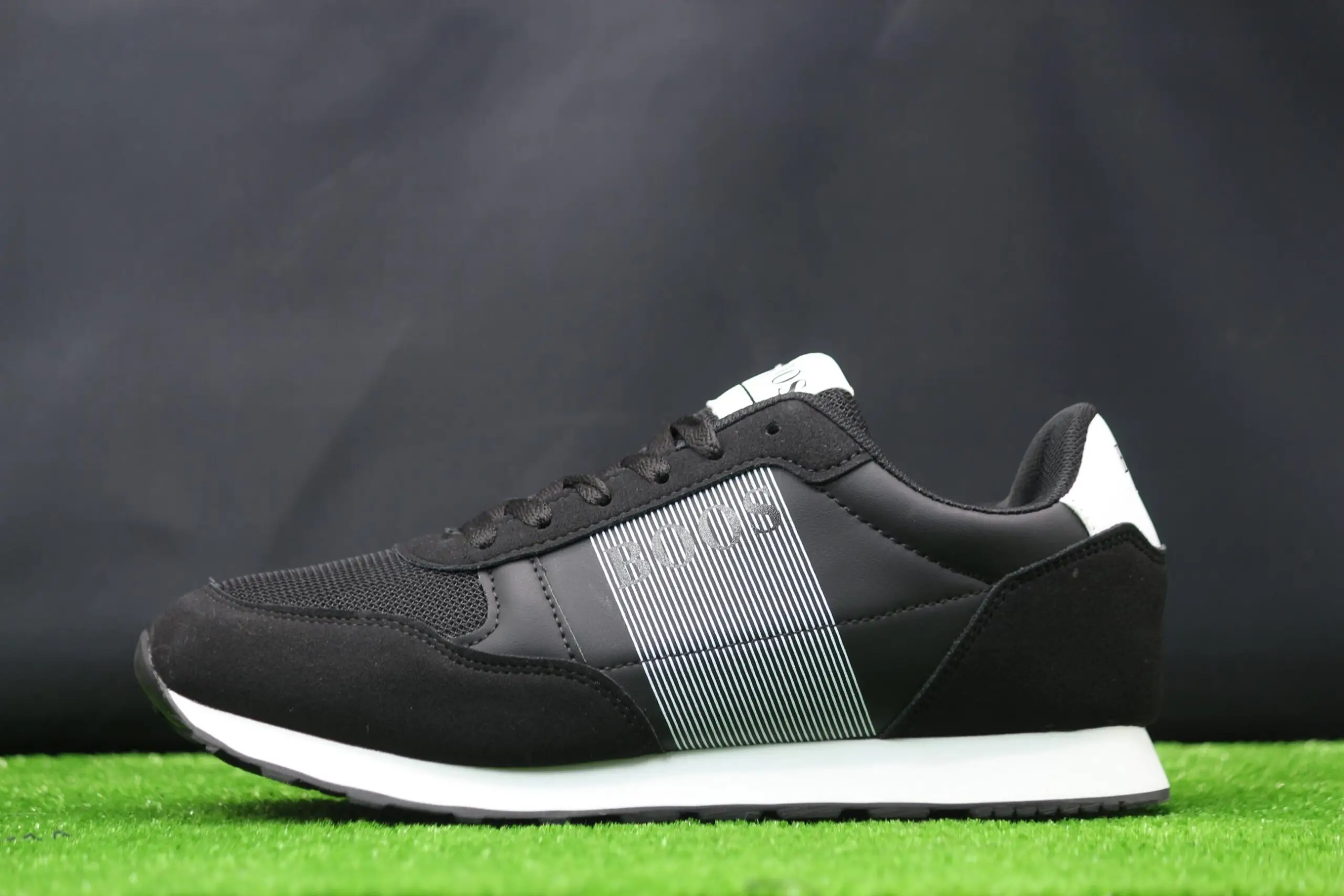 ⁦حذاء BOSS العصري⁩ - الصورة ⁦13⁩