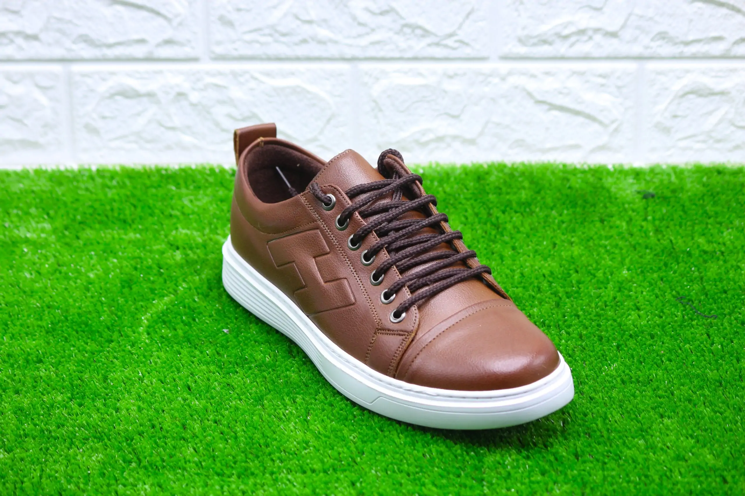 ⁦حذاء كلاسيكي H⁩ - الصورة ⁦2⁩