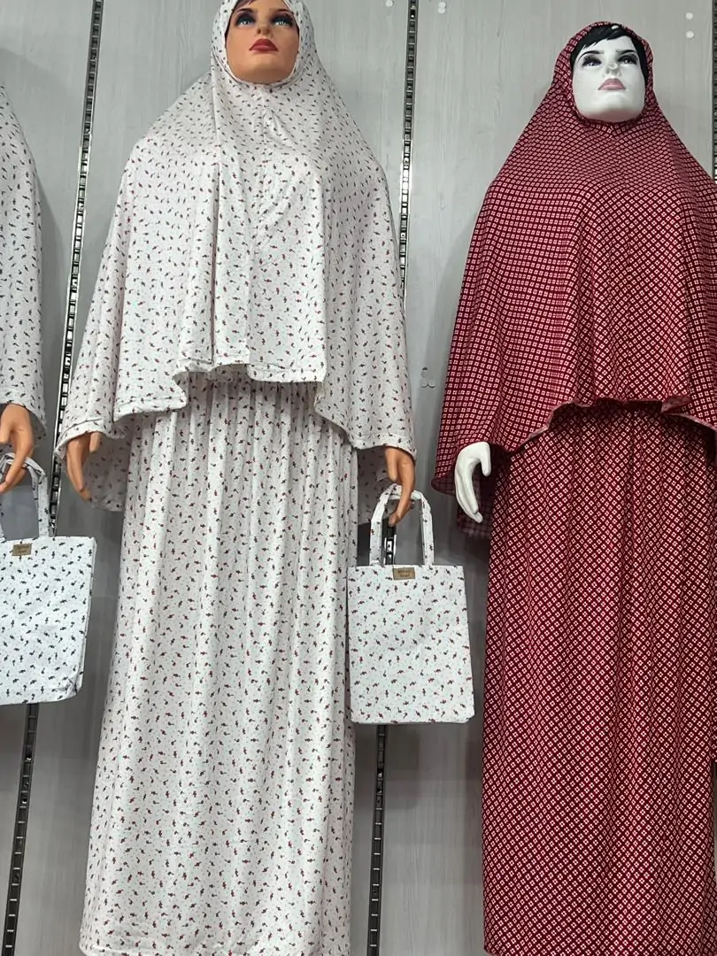 ⁦طقم صلاة راقٍ لشهر رمضان مع حقيبة لحفظ السجادة 🕌🎁⁩ - الصورة ⁦3⁩