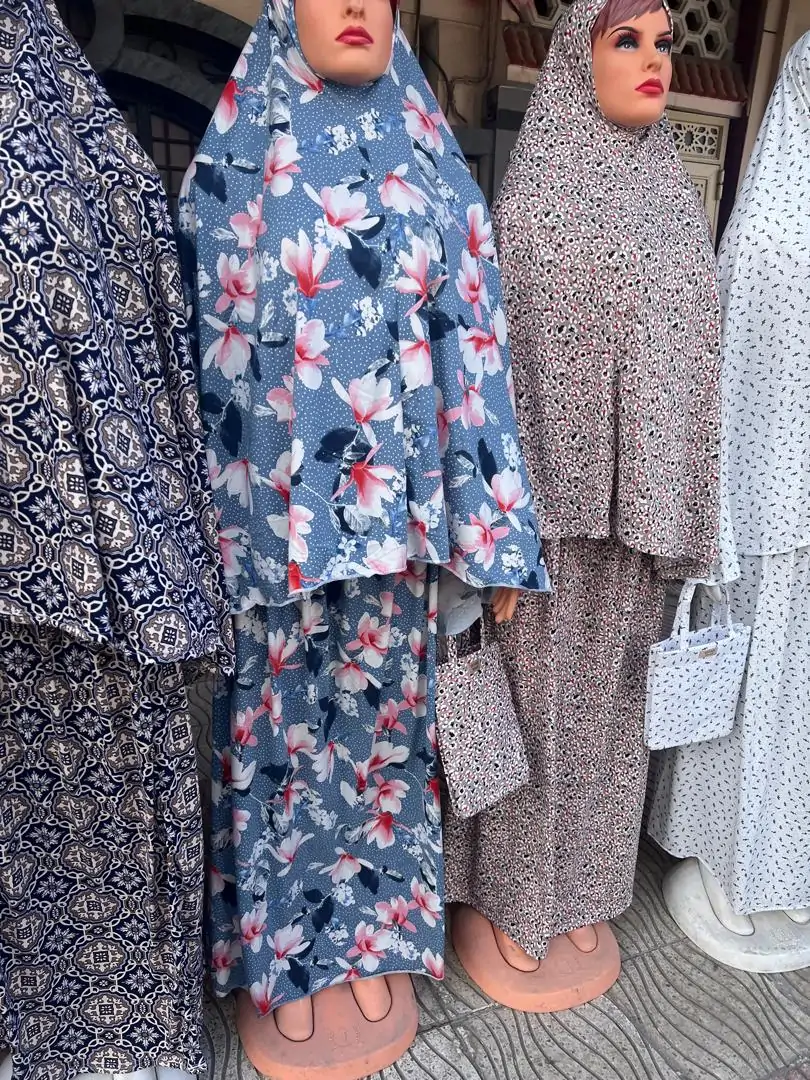 ⁦راحة وأناقة في صلاتكِ مع طقم صلاة مميز وحقيبة للسجادة⁩ - الصورة ⁦6⁩