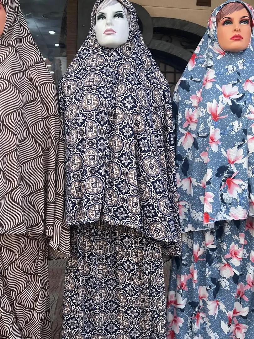 ⁦راحة وأناقة في صلاتكِ مع طقم صلاة مميز وحقيبة للسجادة⁩ - الصورة ⁦7⁩