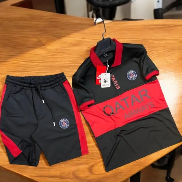 طقم PSG أسود اللون