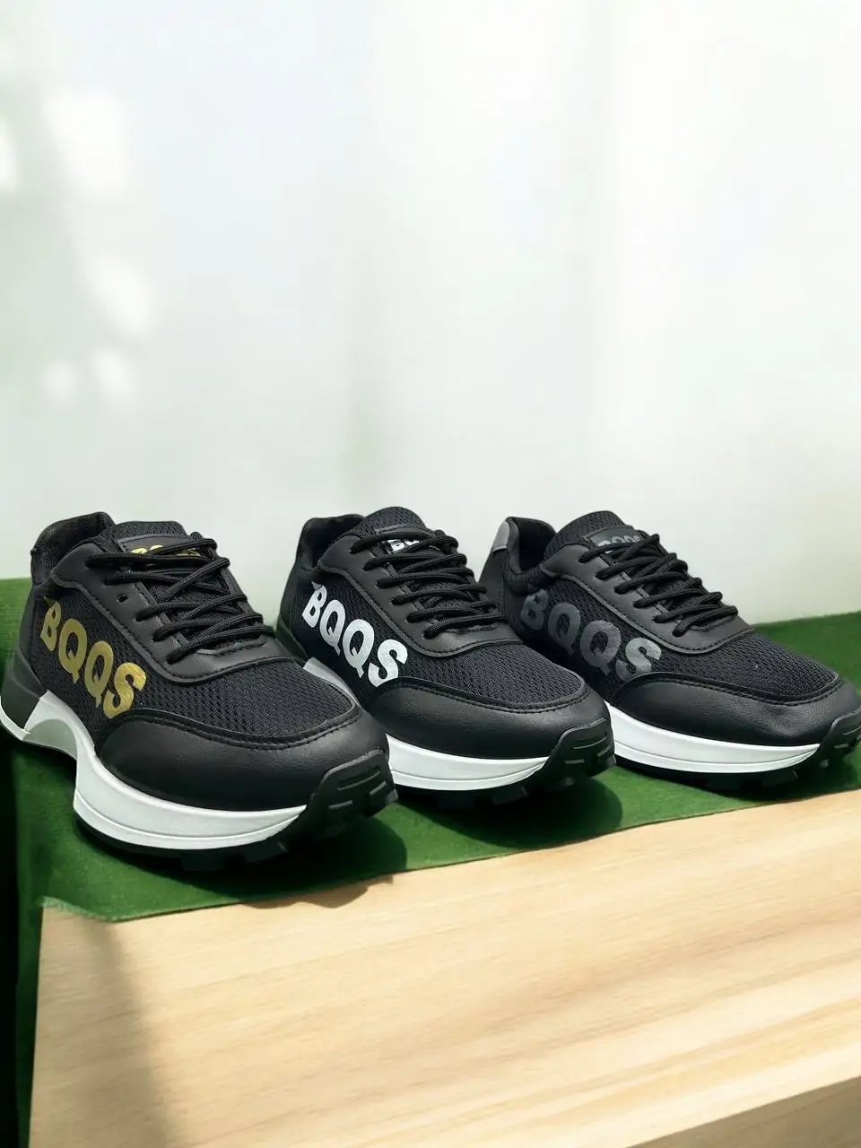 حذاء Boos الأنيق