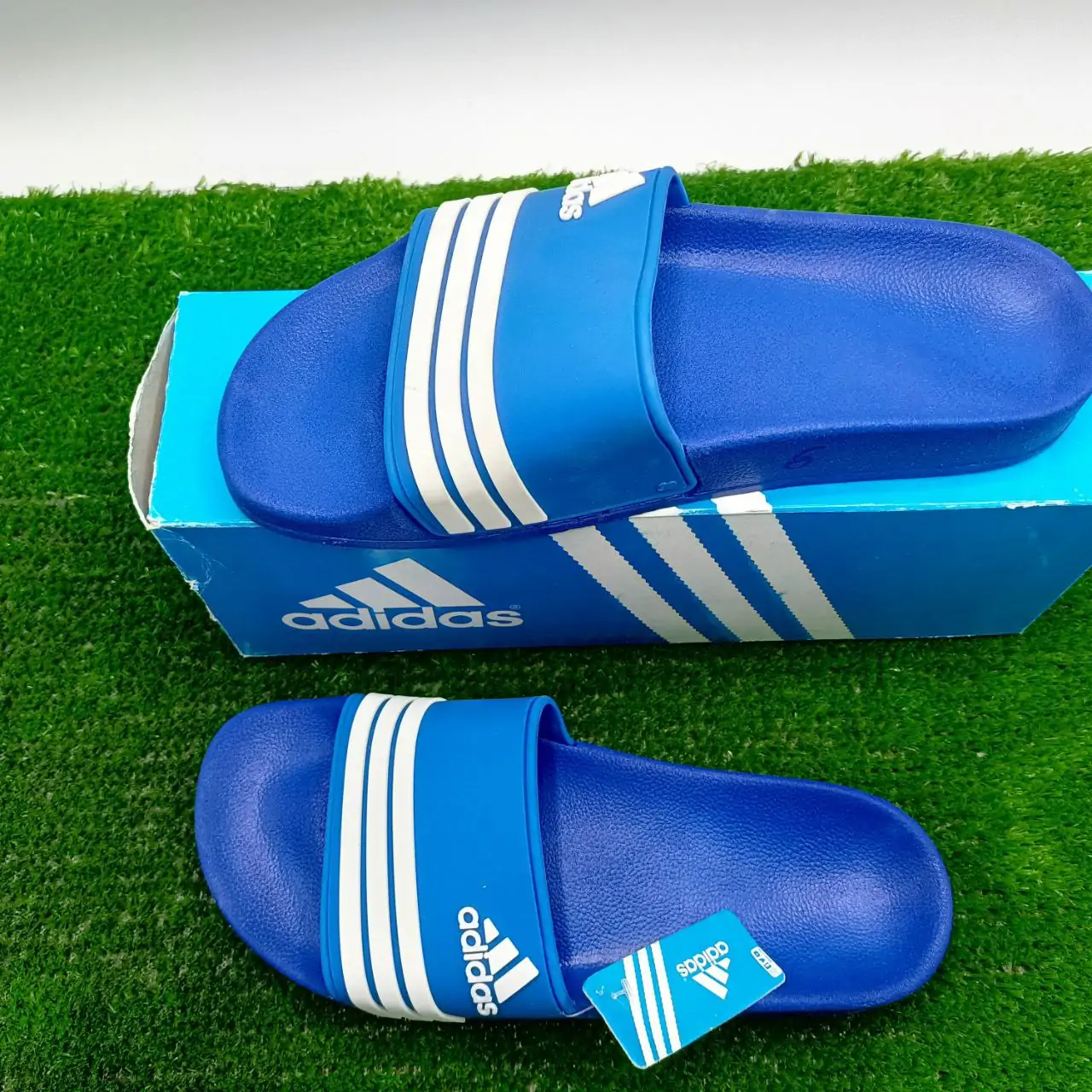 ⁦كلاكات ربيعية adidas⁩ - الصورة ⁦9⁩