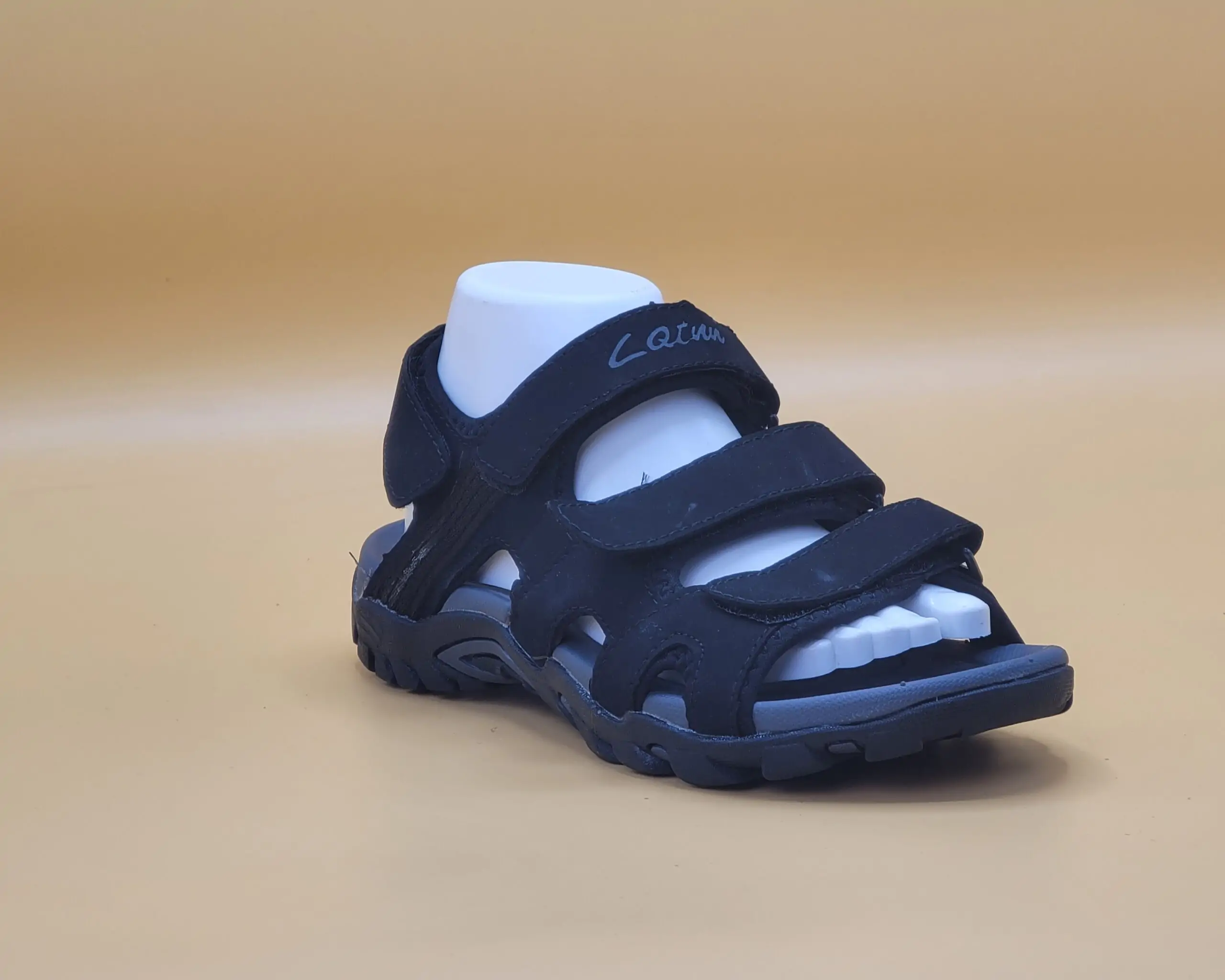 ⁦سندالة شبابية بتصميم عصري⁩ - الصورة ⁦4⁩