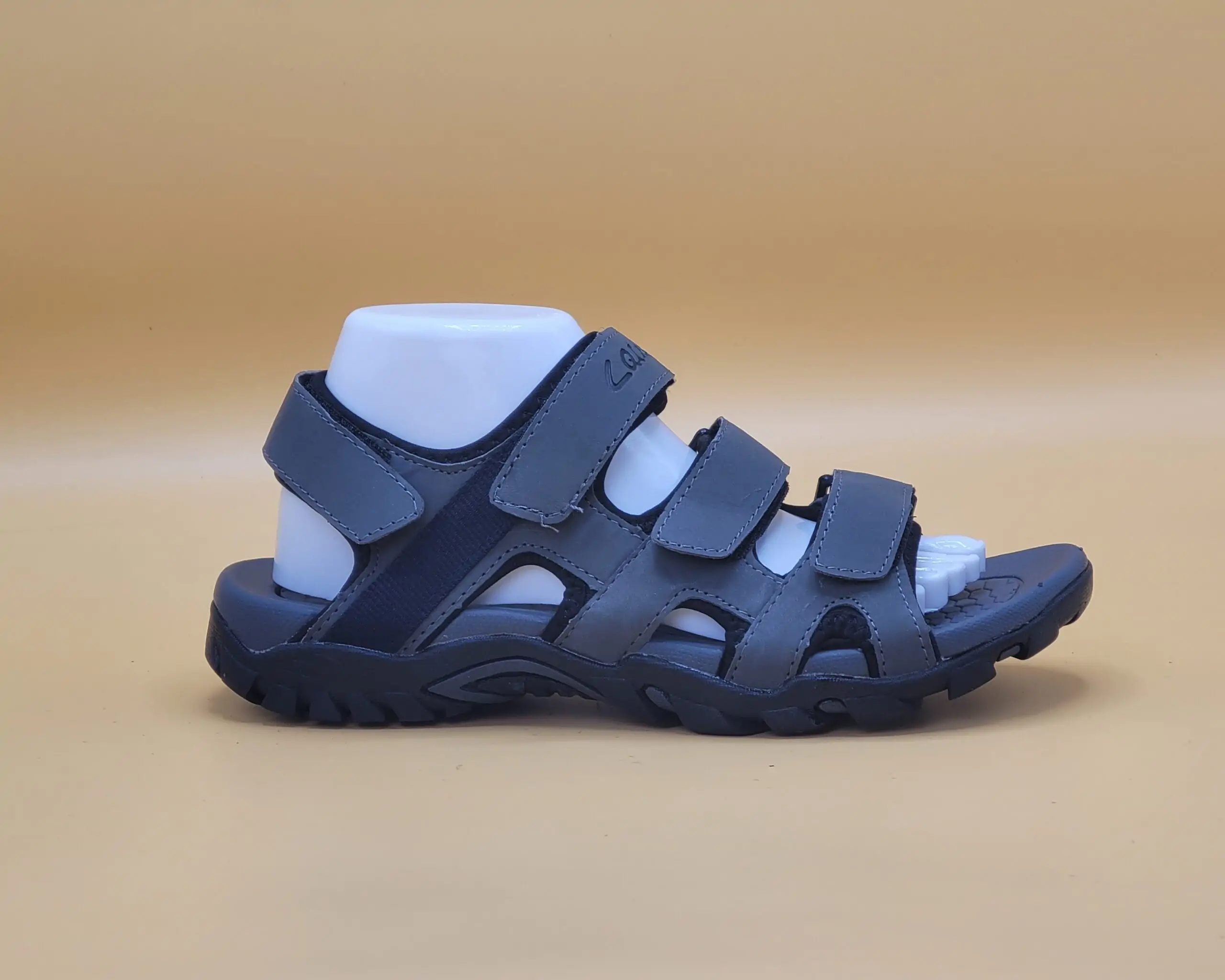 ⁦سندالة شبابية بتصميم عصري⁩ - الصورة ⁦9⁩