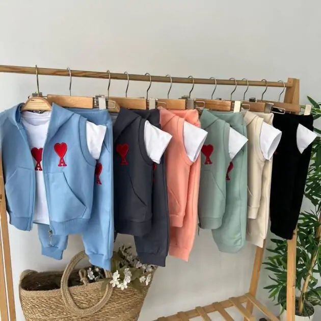 ملابس أطفال أنيقة وعملية!