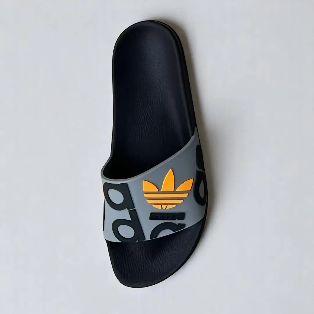 ⁦كلاكات adidas 2025⁩ - الصورة ⁦5⁩