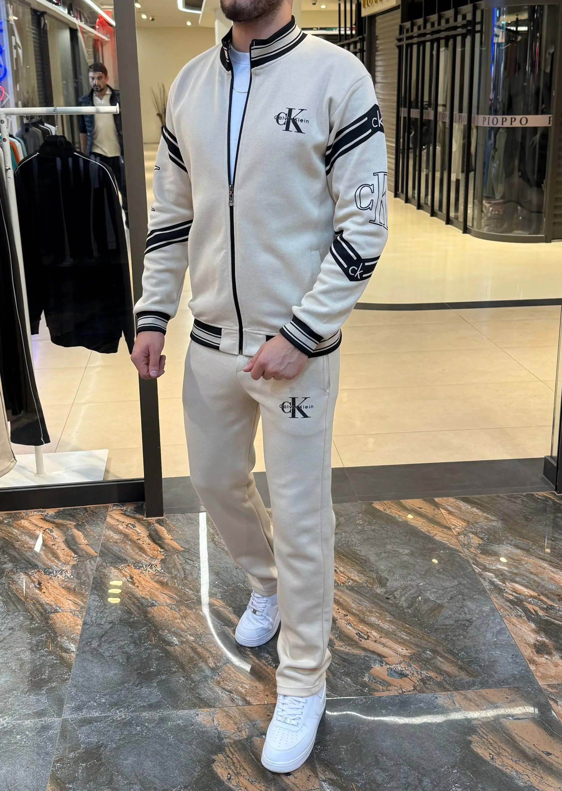 ⁦ensemble calvin klein⁩ - الصورة ⁦4⁩