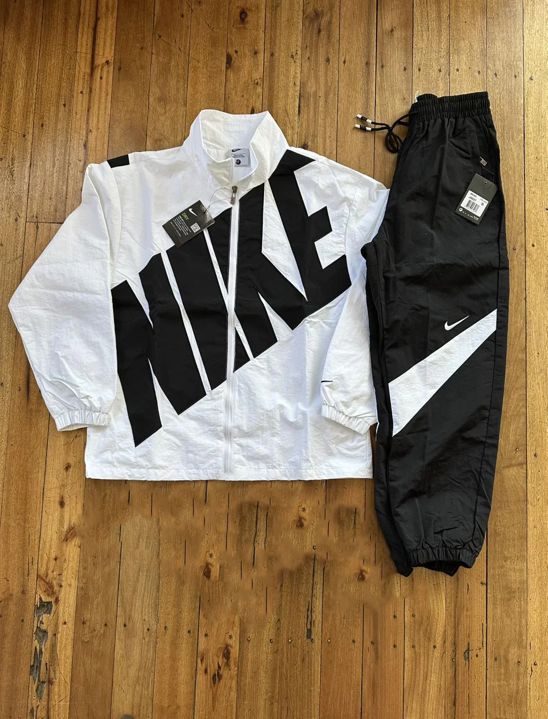 ⁦بذلة NIKE⁩ - الصورة ⁦2⁩