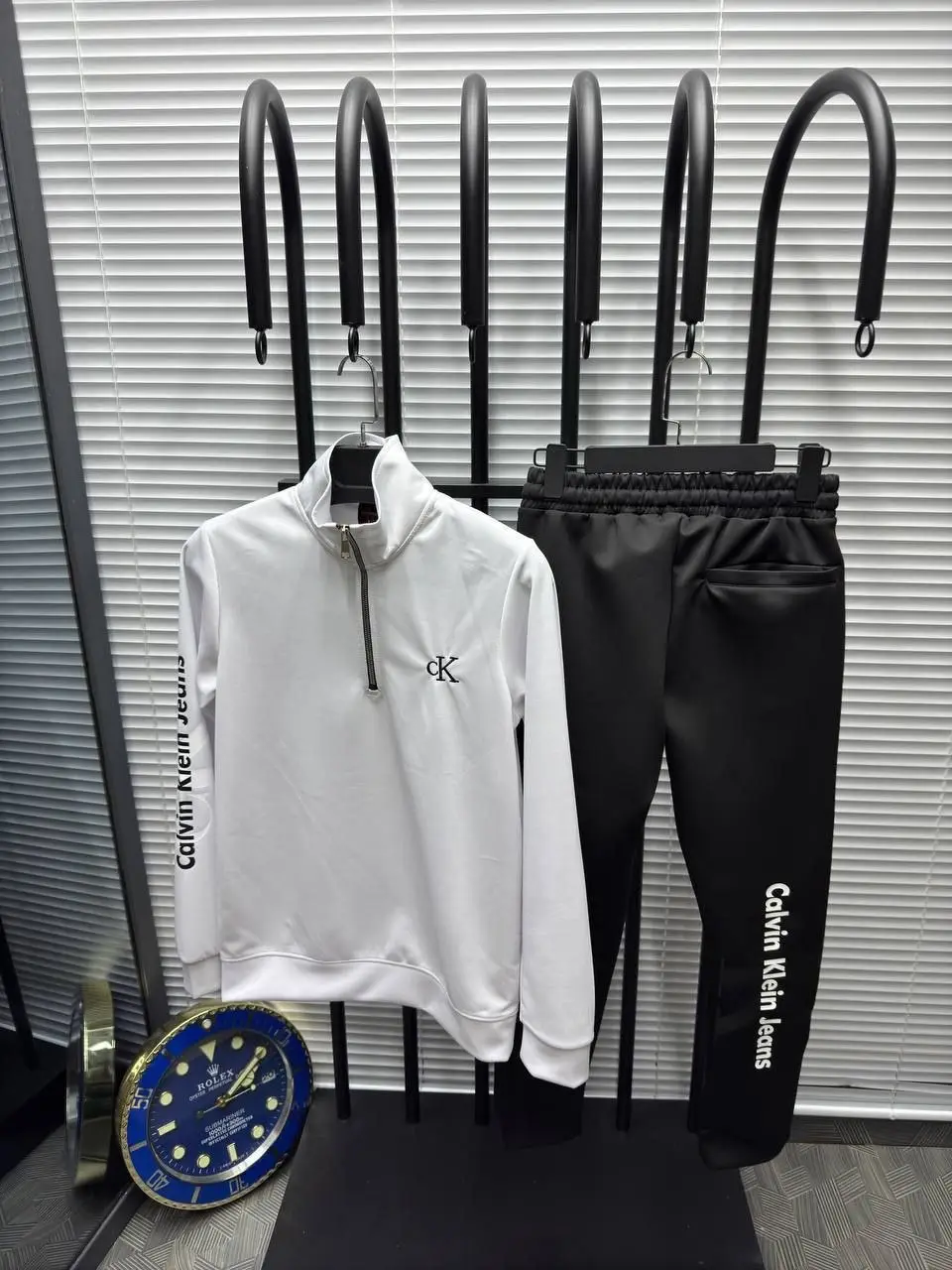 ⁦بدلة رياضية Calvin⁩ - الصورة ⁦7⁩