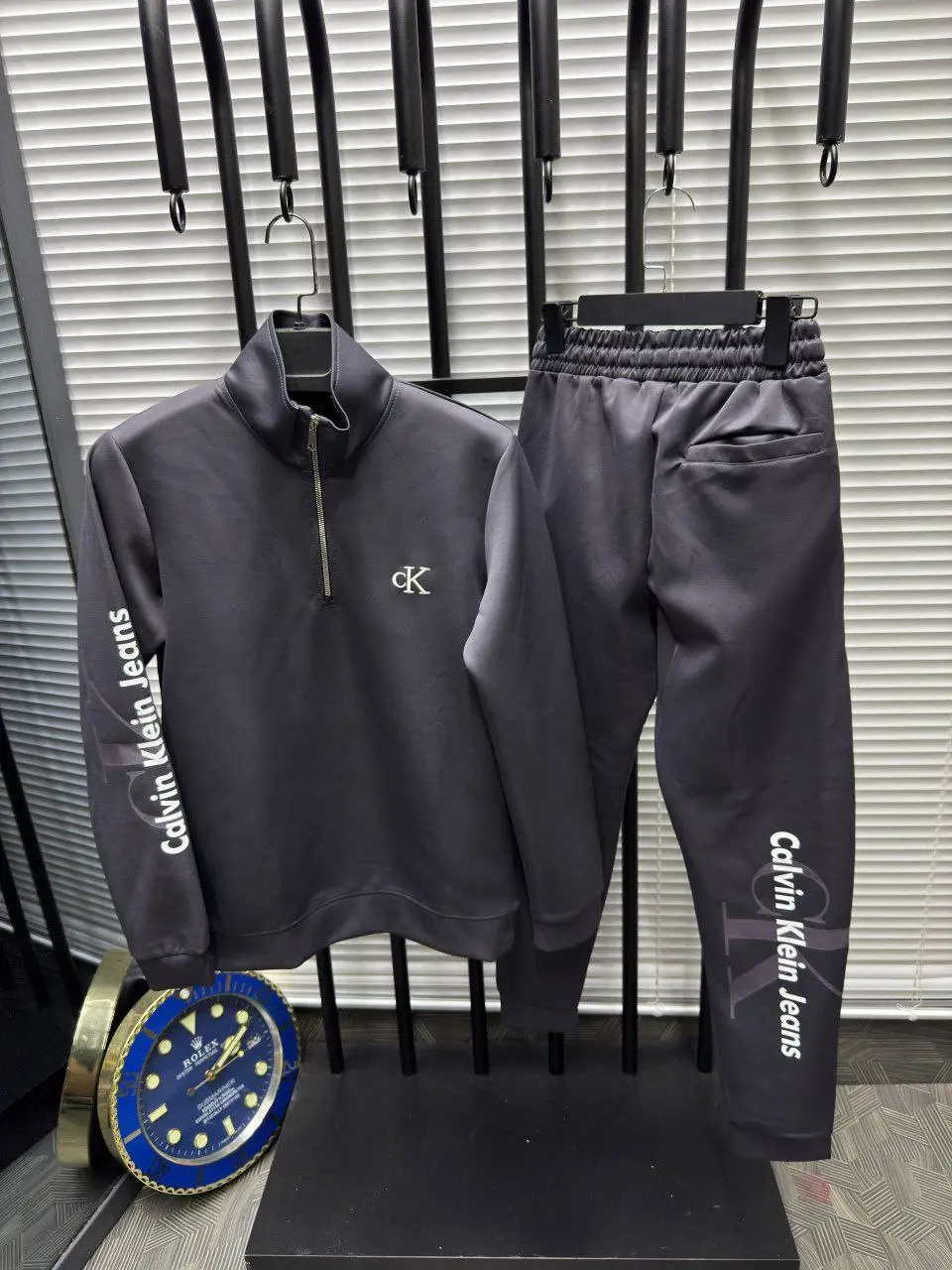 ⁦بدلة رياضية Calvin⁩ - الصورة ⁦4⁩